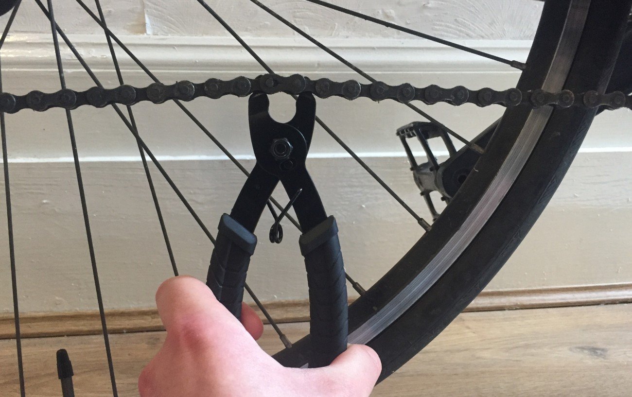 How To Remove And Replace A Bike Chain In 6 Steps 1