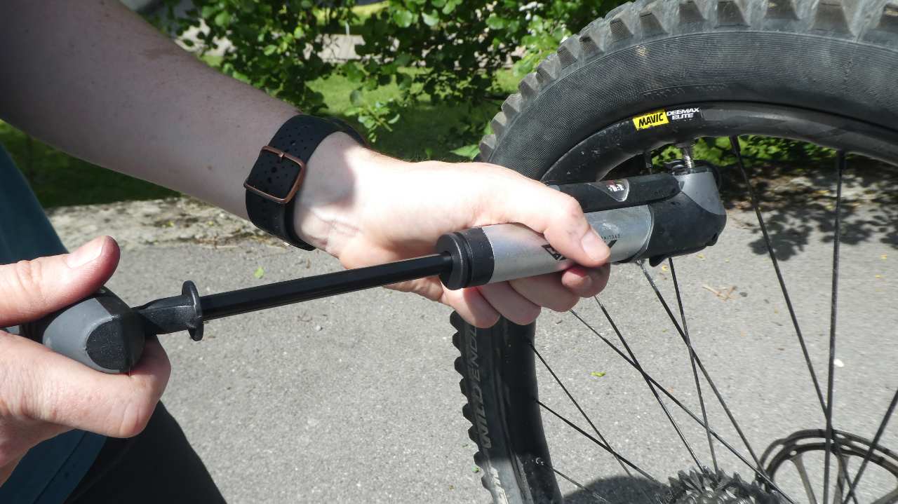 How To Pump A Bike Tire: A Complete Guide 3