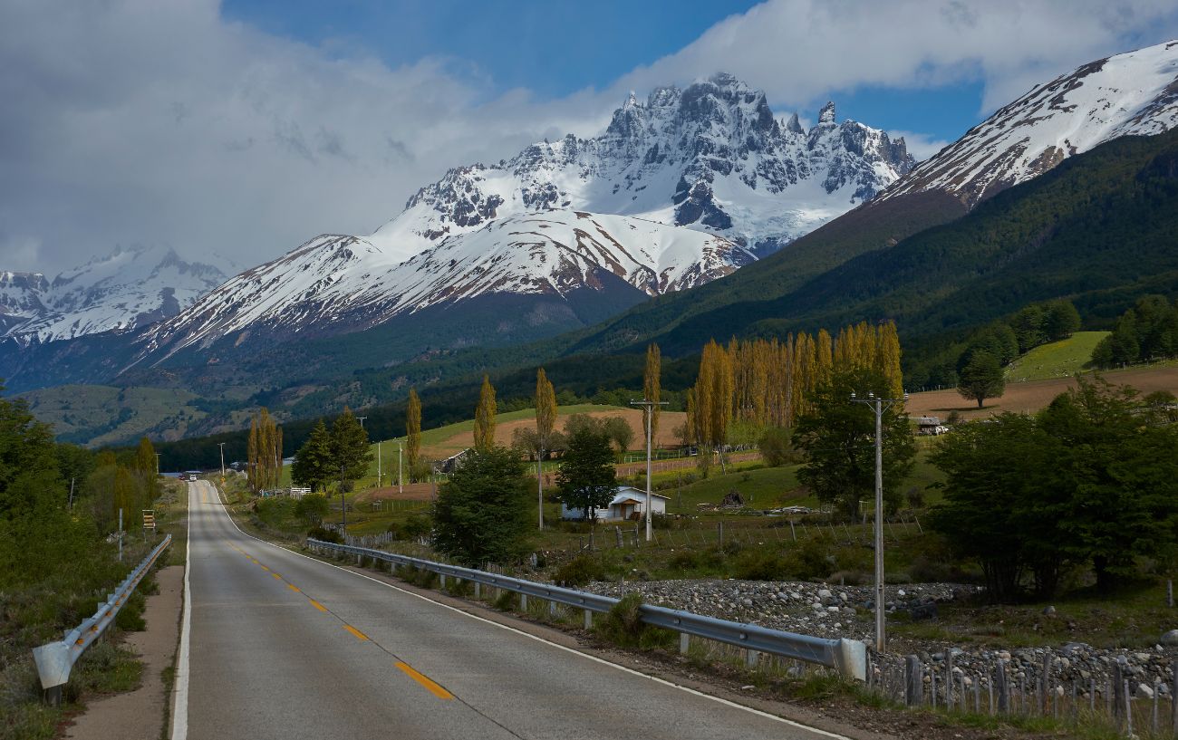 A section of tarmac road on the Carretera Austral.