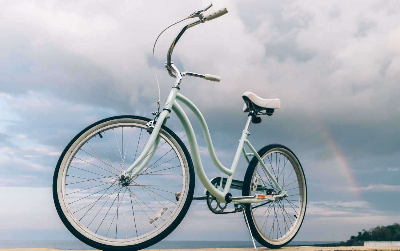 A step-through bike frame, showing one of the key historical differences in mens vs womens bikes.