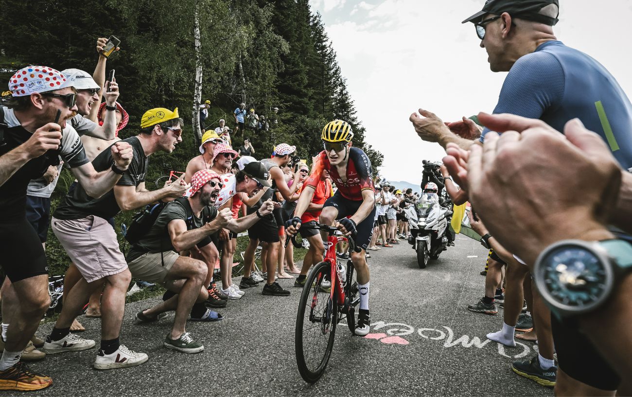 Carlos Rodriguez climbs the Col de Jeux Plane on Stage 14.