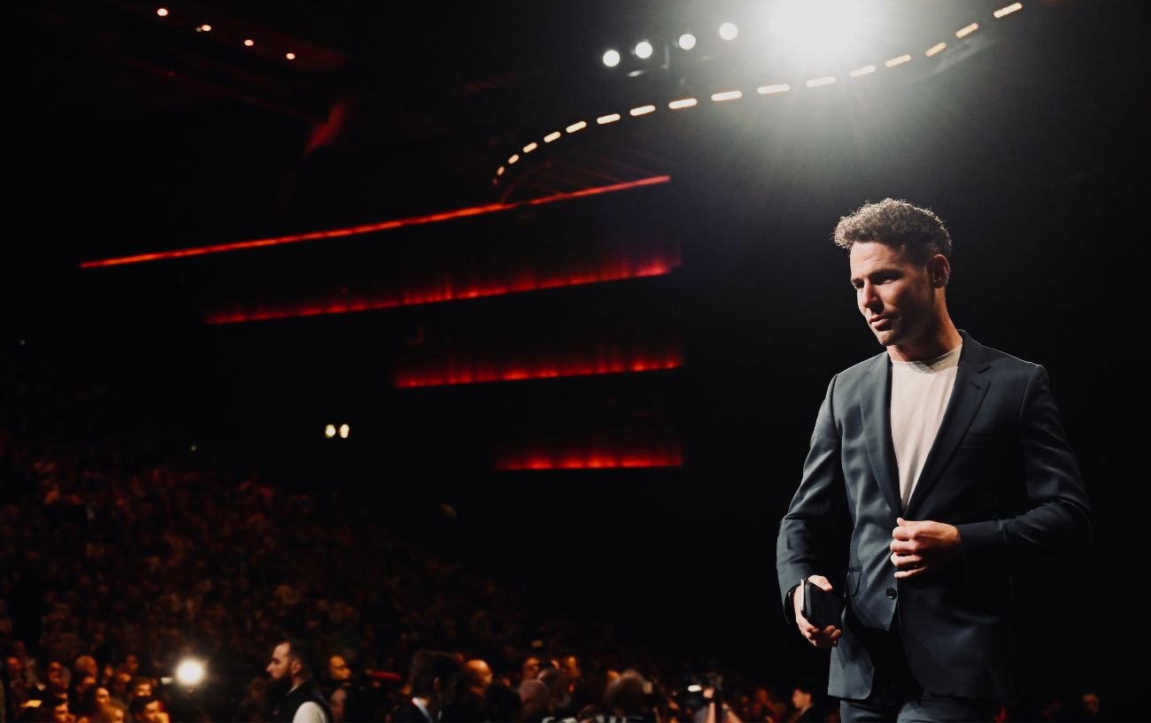 Mark Cavendish at the presentation for the 2023 Tour de France.