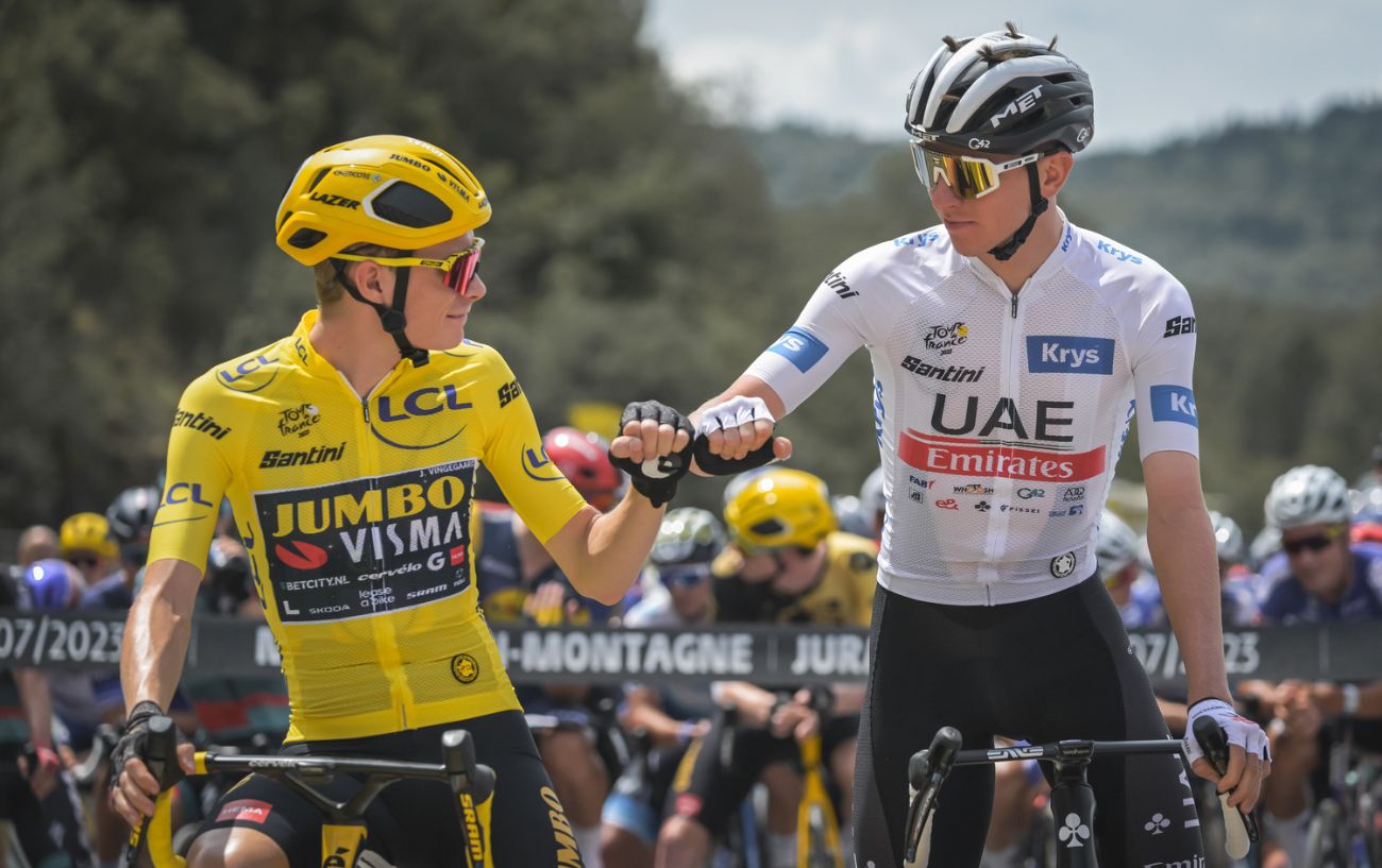 Tadej Pogacar and Jonas Vingegaard bump fists at the 2023 Tour de France.