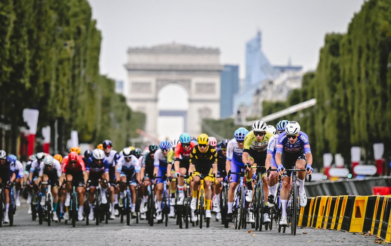 The Tour de France peloton rides on the Champs-Elysees on Stage 21.