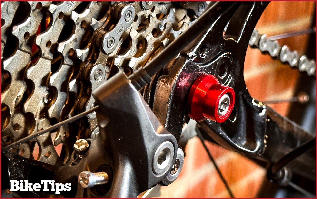 A close up of a bent hanger on a hardtail mountain bike. 