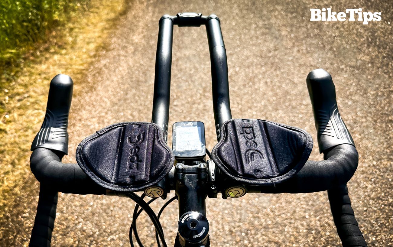 Clip on aero bars and bike computer during a randonnee.