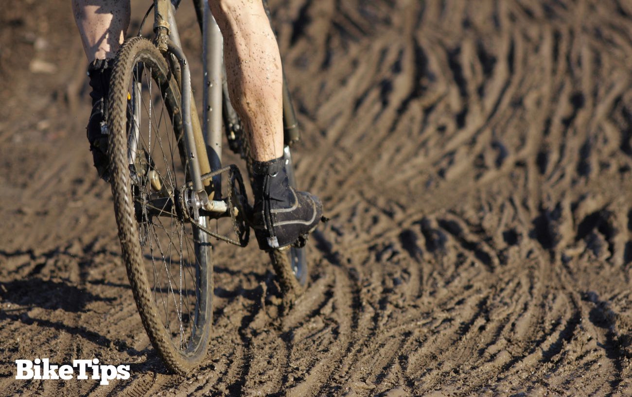 Riding In The Mud: Pro Cycling Techniques 1