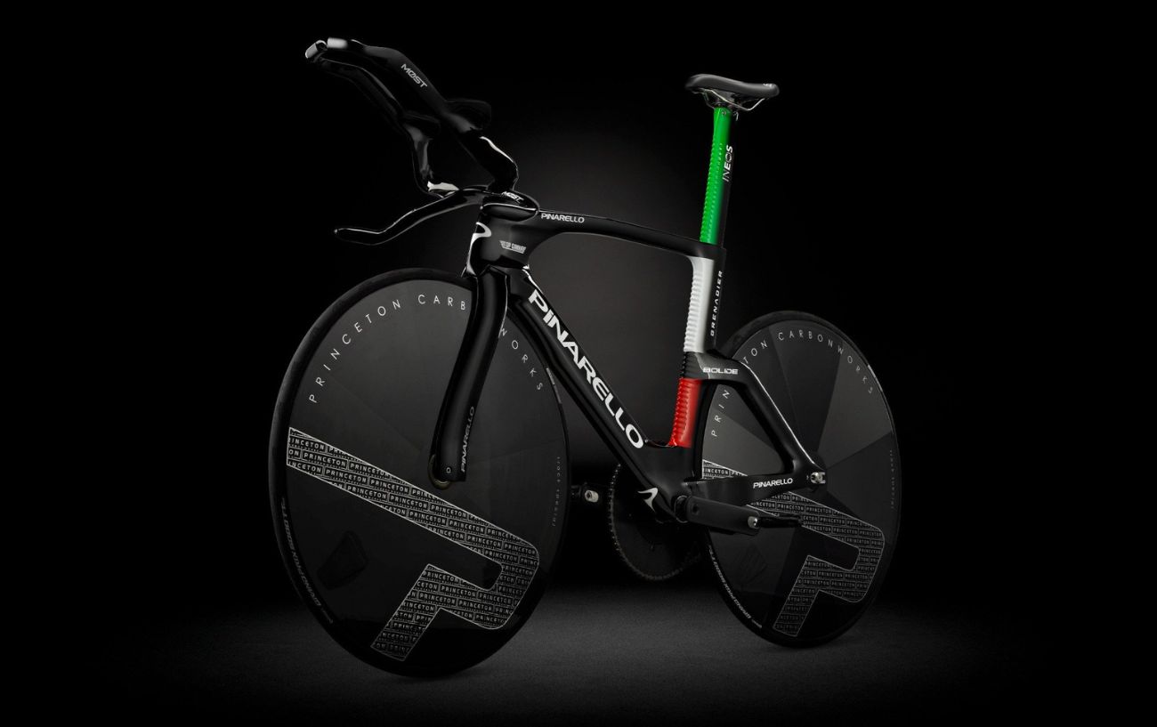 The custom Pinarello Bolide track bike on which Filippo Ganna broke the hour record.
