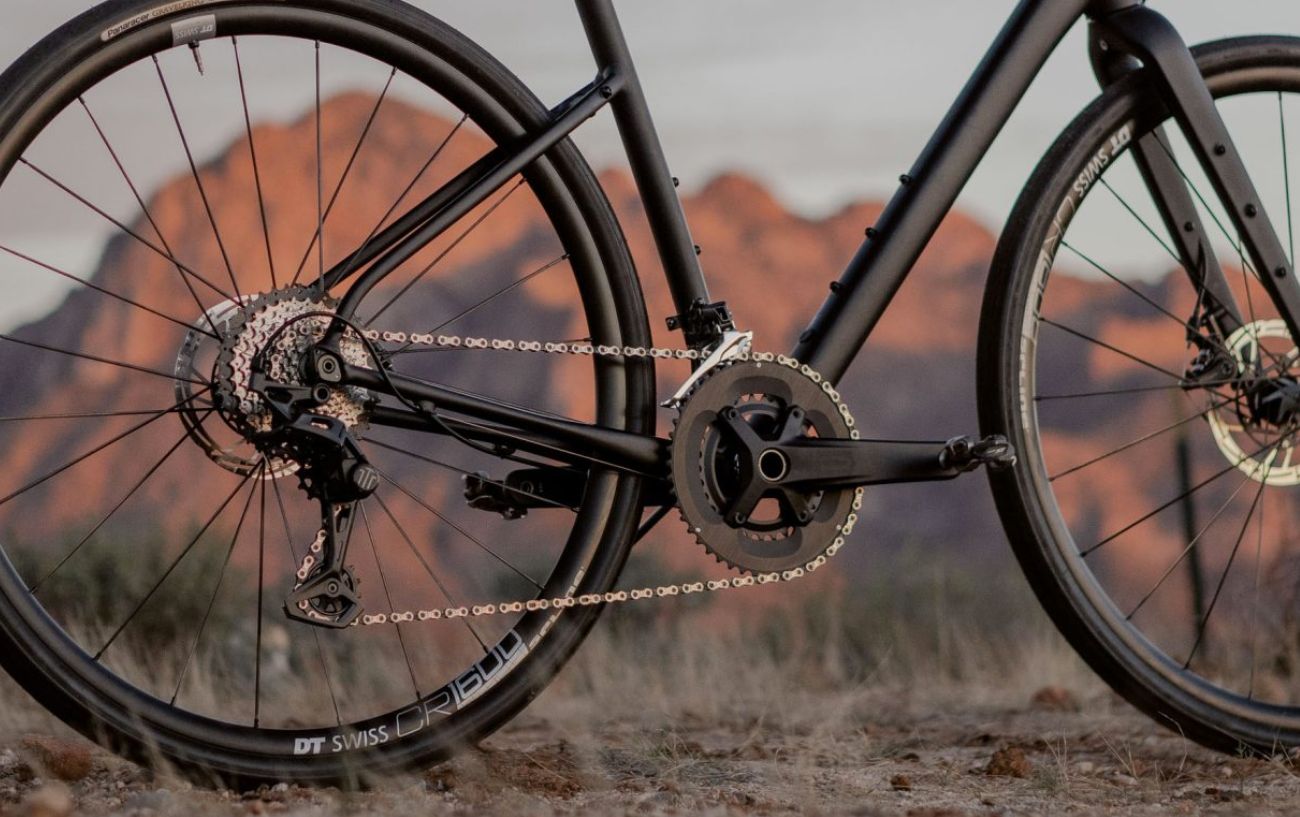microSHIFT Sword gravel groupset on a black bike.